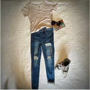 NWT American Eagle Distressed Super High Rise Jegging Super Stretch X sz2 Short